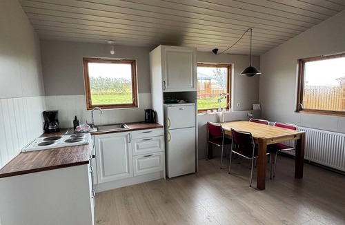 Borgarnes Apartment | Eldborg Cabins & Guesthouse