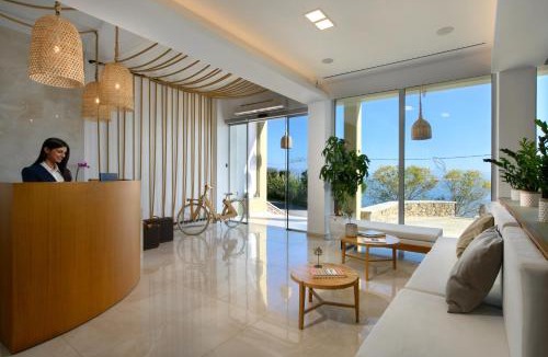 Perama Hotel | Eleals Boutique Hotel