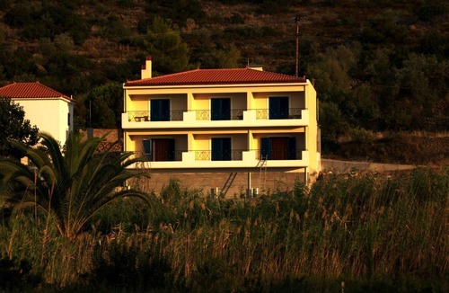 Agios Georgios Apartment | Eleftheria's Studio