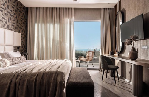 Planos Hotel | Elegance Luxury Executive Suites - Adults Only