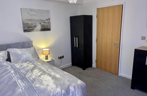 Middlesbrough Apartment | Elegant 1-BR Flat with Free Private Parking, Kitchen & Wi-Fi