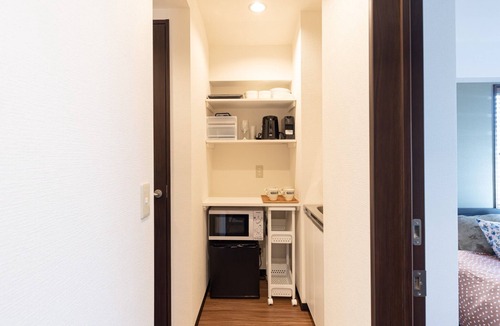Honmachi Apartment | Elegant 1 BR natural light1stop to Shinjuku 3F/Shibuya-ku Tokyo