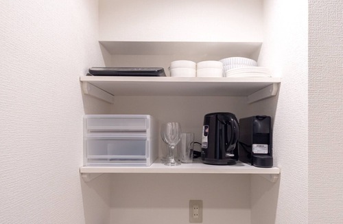 Honmachi Apartment | Elegant 1 BR natural light1stop to Shinjuku 3F/Shibuya-ku Tokyo