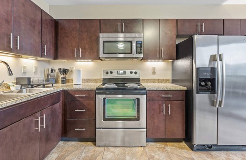 Downtown Pittsburgh Apartment | Elegant 1BD High Rise with City Views in DT Pitts