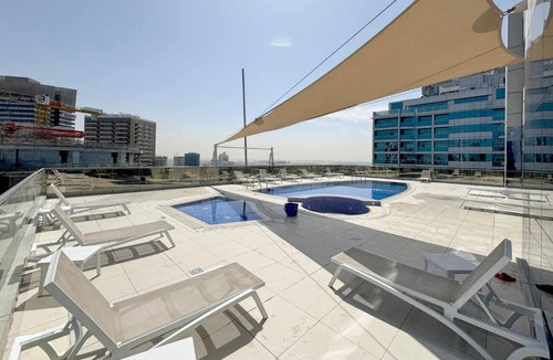 Dubai Sports City Apartment | Elegant 1BR Apartment Spirit Tower DSC