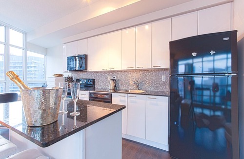 CityPlace Apartment | Elegant 2 BD Waterfront Condo Downtown Toronto