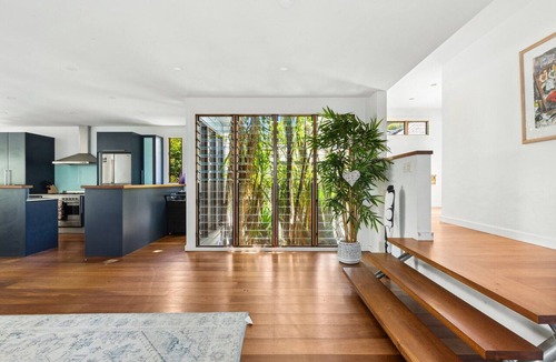 North Balgowlah Apartment | Elegant 3-Bed Home with Games Room