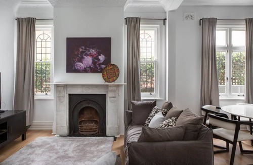 Woolwich Apartment | Elegant 3-Bed Heritage House with Swimming Pool