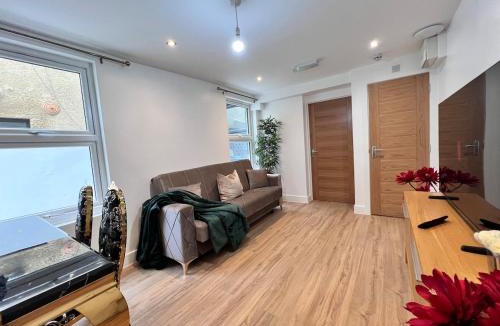 Stratford Apartment | Elegant 3BR Retreat in the Heart of Stratford