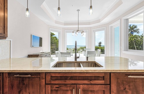Captiva House | Elegant 5BR Beachfront Estate with Elevator, Private Pool & 3 Kings
