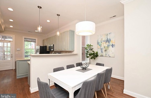 Near Northeast House | Elegant 5BR home 1 mile from Capitol Hill!Free Parking!