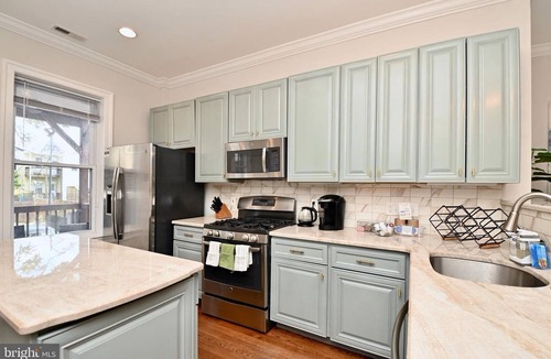 Near Northeast House | Elegant 5BR home 1 mile from Capitol Hill!Free Parking!