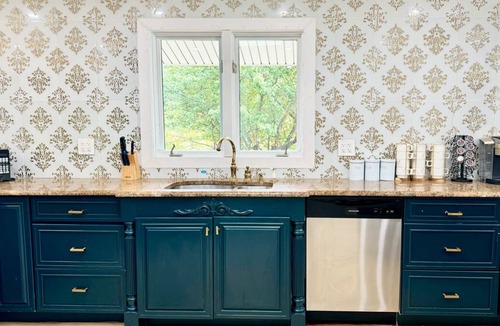 Monroe House | Elegant and spacious home with sauna and heated pool