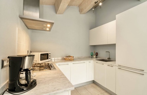 Trequanda Villa | Elegant and spacious two-storey villa of 142 m2 composed on the ground floor of a large living room, kitchen complete with dishwasher, microwave oven, electric oven, coffee machine, kettle, fridge and freezer.On the first floor we find a double bedroom w