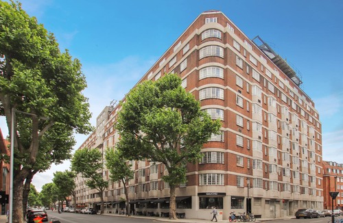 Brompton & Hans Town Apartment | Elegant Apartment in London's Prime Location