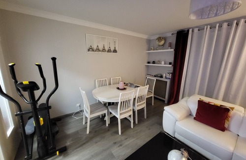 Champigny-sur-Marne Apartment | Elegant Appartement meublé de 3 chambres sur 81 m² Champigny-Sur-Marne.