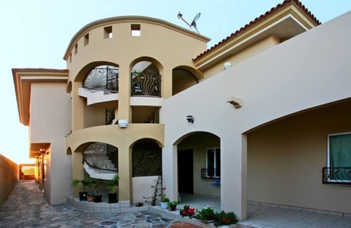 Oracle Foothills Estates Apartment | Elegant beach front property, Alma de Salina, Mexico