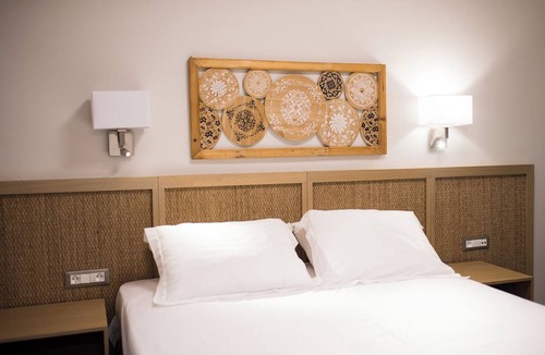 Kiparissia Hotel | Elegant Beach Hotel