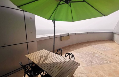 Rumailah Apartment | Elegant Beachfront Apartment with Sea Views