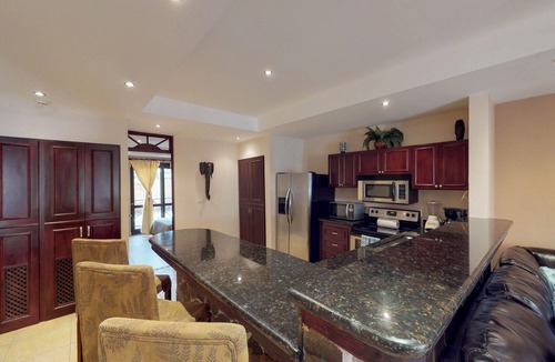 Barrio Los Villalobos Apartment | Elegant beachfront condo with WiFi, AC, pool, upscale fixtures, & ocean views