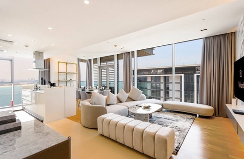 Dubai Apartment | Elegant Bluewaters 3BR+maid's w Sea View