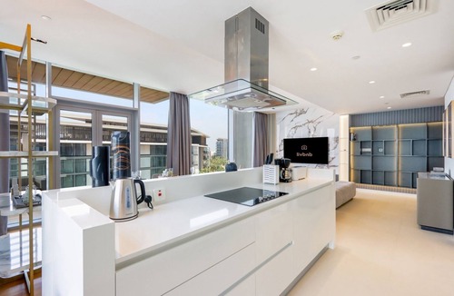 Dubai Apartment | Elegant Bluewaters 3BR+maid's w Sea View