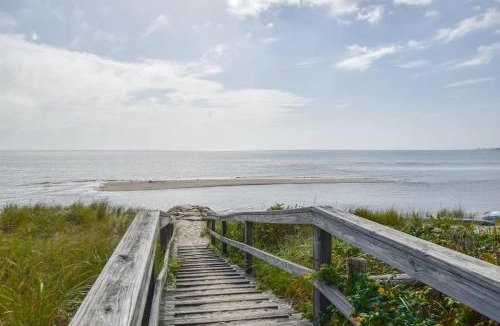 West Chatham House | Elegant Chatham Home steps to Hardings Beach Dog Friendly