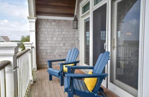 West Chatham House | Elegant Chatham Home steps to Hardings Beach Dog Friendly