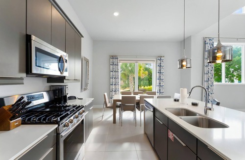 Reunion Hotel | Elegant Condo near Disney with Resort & Waterpark Access - B50-211