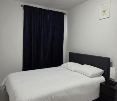 Northwest Edmonton House | Elegant & Cozy 2 Bdrm Basement suite near WEM