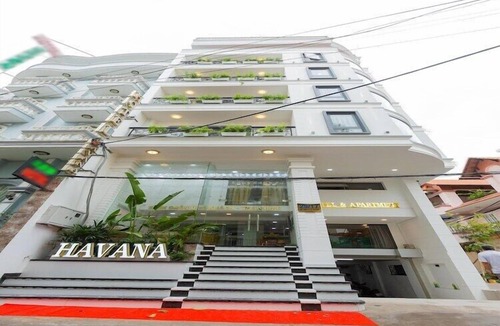Tan Binh House | Elegant Delux Escape | Minutes from Havana Airport