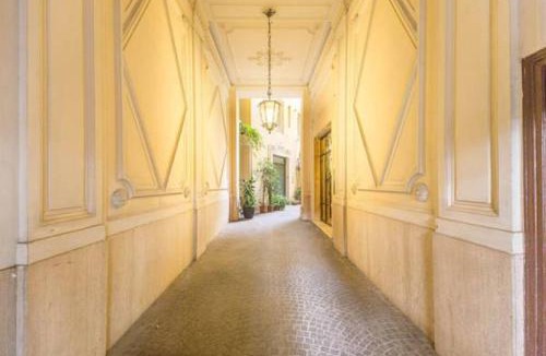 Rione IV Campo Marzio House | Elegant Flat Spanish steps