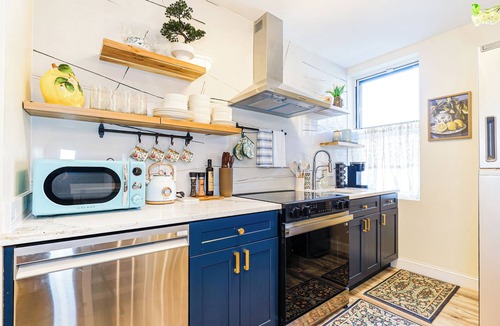 University City Apartment | Elegant French Retreat Dual Kitchen Sleep 11
