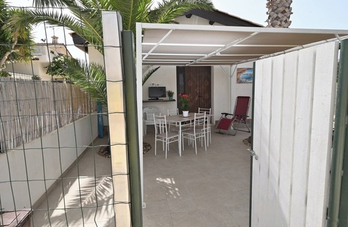 Ispica House | Elegant, fully equipped studio apartment with pool (shared).