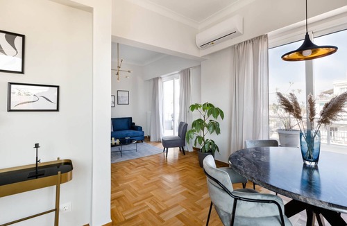Kolonaki Apartment | Elegant Luminous 3BD Apartment in Kolonaki