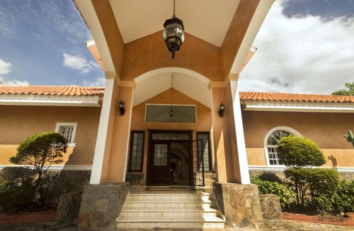 Guayacanes Villa | Elegant Luxury Golf Villa 12 mins from beach w/pool, jacuzzi (NOT heated) & BBQ