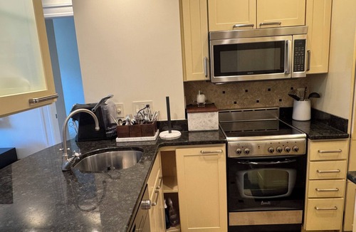 Beacon Hill Condo | Elegant Mid-Century Modern Condo — Fully Furnished Luxury in the Heart of Boston