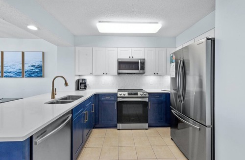 Windy Hill Condo | Elegant Oceanfront Condo, Hard Wood Floors, Lazy River | Windy Hill Dunes - 1302