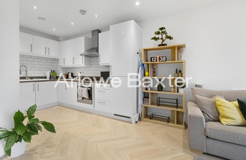 Stratford and New Town Apartment | Elegant One-Bedroom Apartment in Stratford