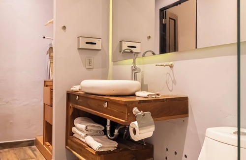 La Cruz Bed & Breakfast | Elegant room in Querétaro's Historic Center