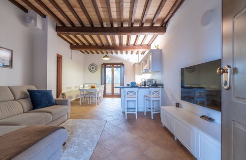 San Mariano House | Elegant retreat in a historic farmhouse near Perugia and Trasimeno Lake