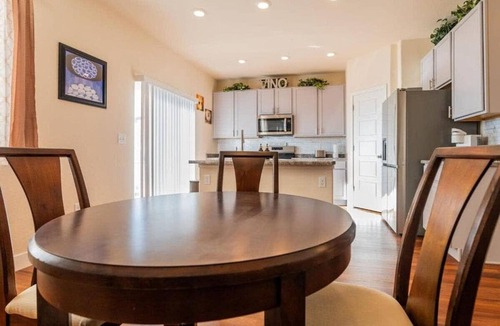 Elbert House | Elegant Spacious 4BR Home Peyton