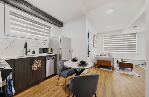 Northeast Edmonton Apartment | Elegant|Spacious|King Bed|Fireplace|Ravine View
