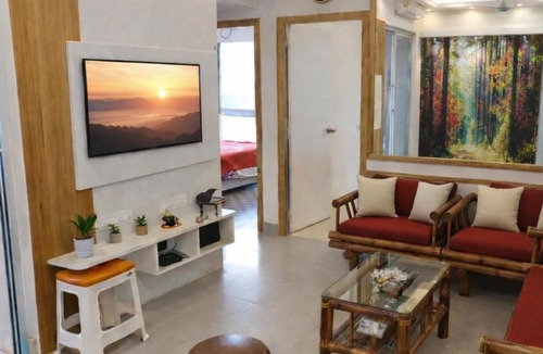 Rishra Apartment | Elegant Stay by the Ganges