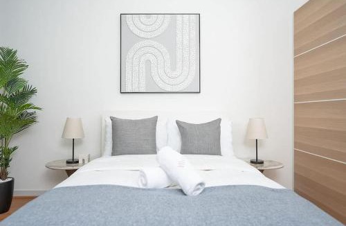 Dubai Apartment | Elegant Studio at Arabian Gate - Dubai Silicon Oasis, with Pool & Free Parking