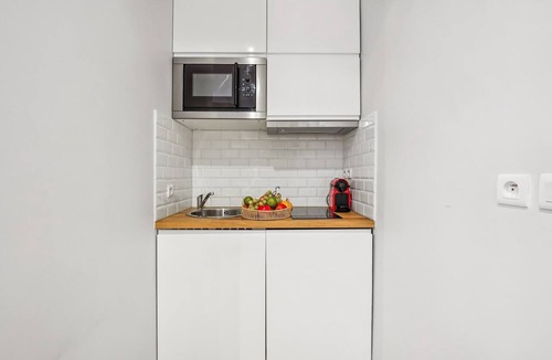 Chaillot Apartment | Elegant Studio in 16th - Eiffel Tower & Trocadero