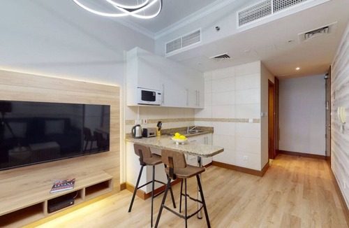Jumeirah Lake Towers Apartment | Elegant Studio l Peaceful Location l JLT