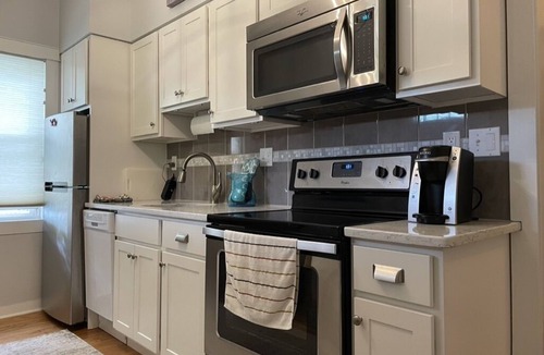 Tannersville Apartment | Elegant Studio on Main Street