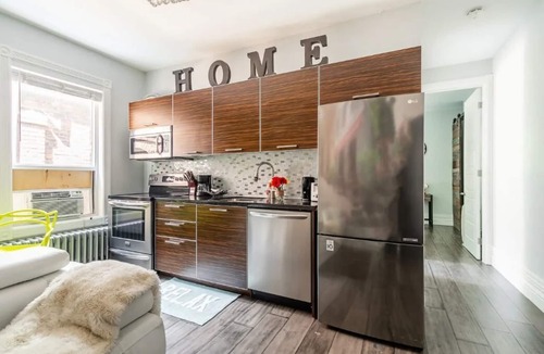 Parkdale Apartment | Elegant style 1 BR suite Walk to Lake City Downtown