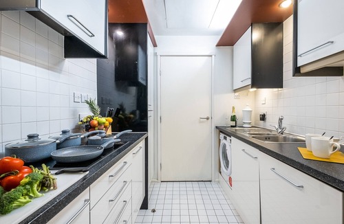 Kensington Apartment | Elegant Two bedroom in the heart of Kensington
